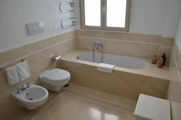 Room 56 image 18