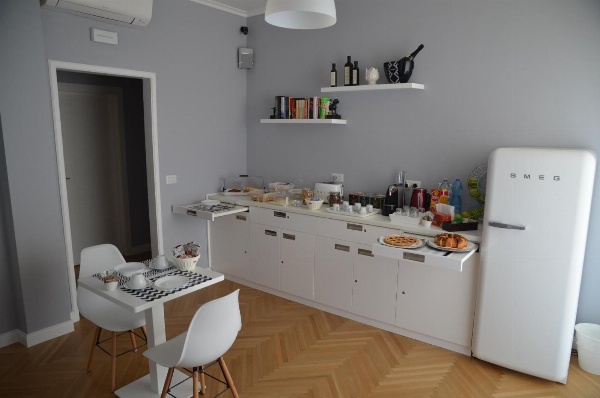 Room 56 image 7